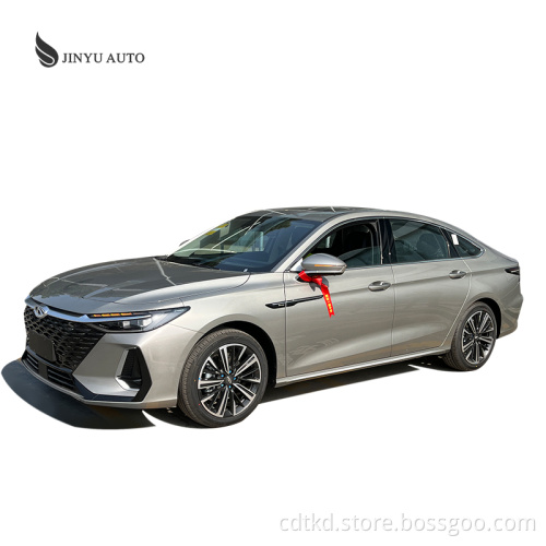 2022 Бензиновый автомобиль CHERY ARRIZO 8 DCT У вас седаны.
